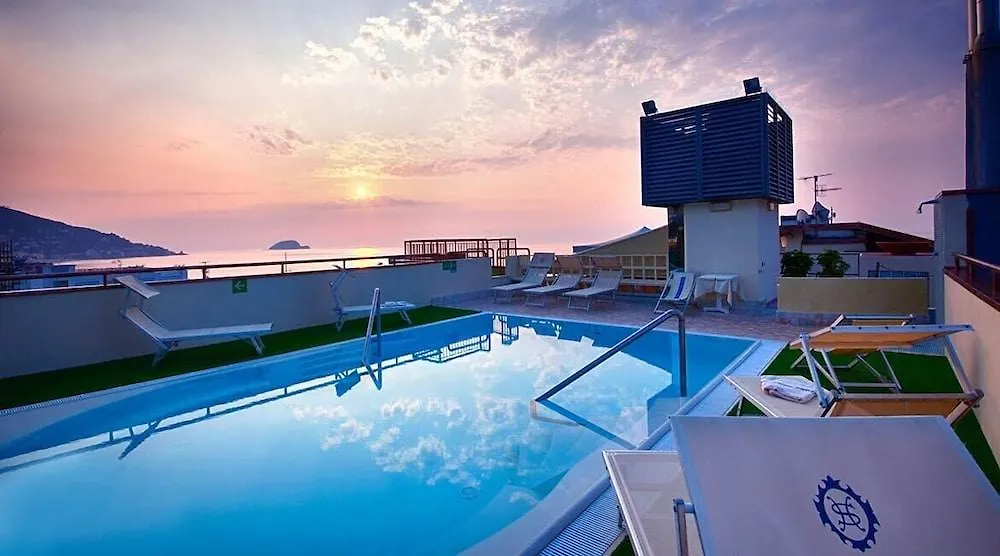 Grand Hotel Spiaggia Alassio 4*,