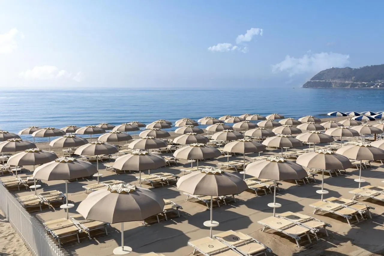 Grand Hotel Spiaggia Alassio 4*,