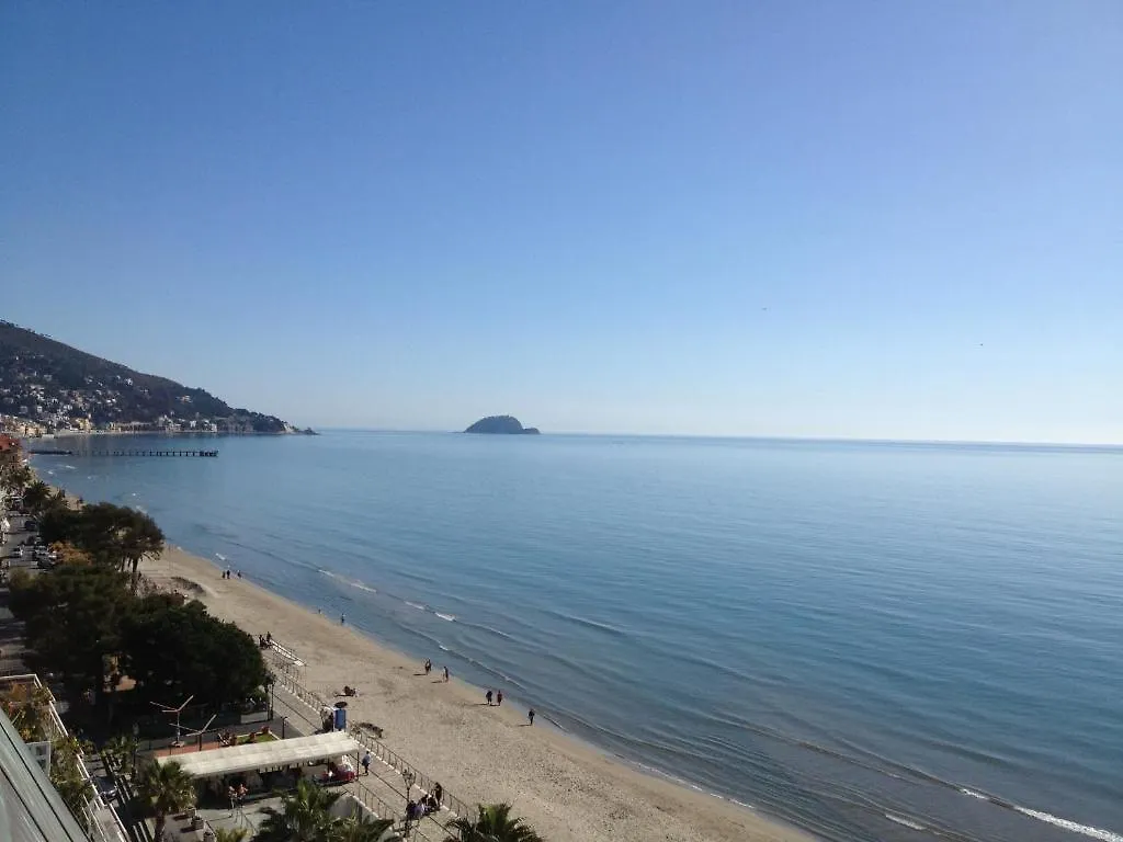 Grand Hotel Spiaggia Alassio 4*,