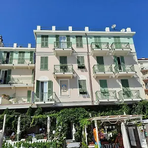 Eden Alaxi *** Alassio